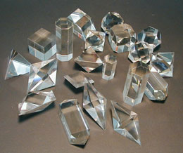 Dünyanı bürüyən simmetrik və estetik forma: kristal
